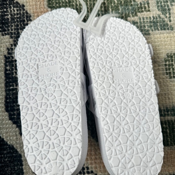 Shade & Shore white double buckle slides - Picture 2 of 2